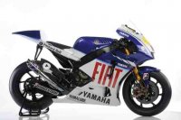 2010-Yamah-YZR-M1-Rossi-560x373.jpg